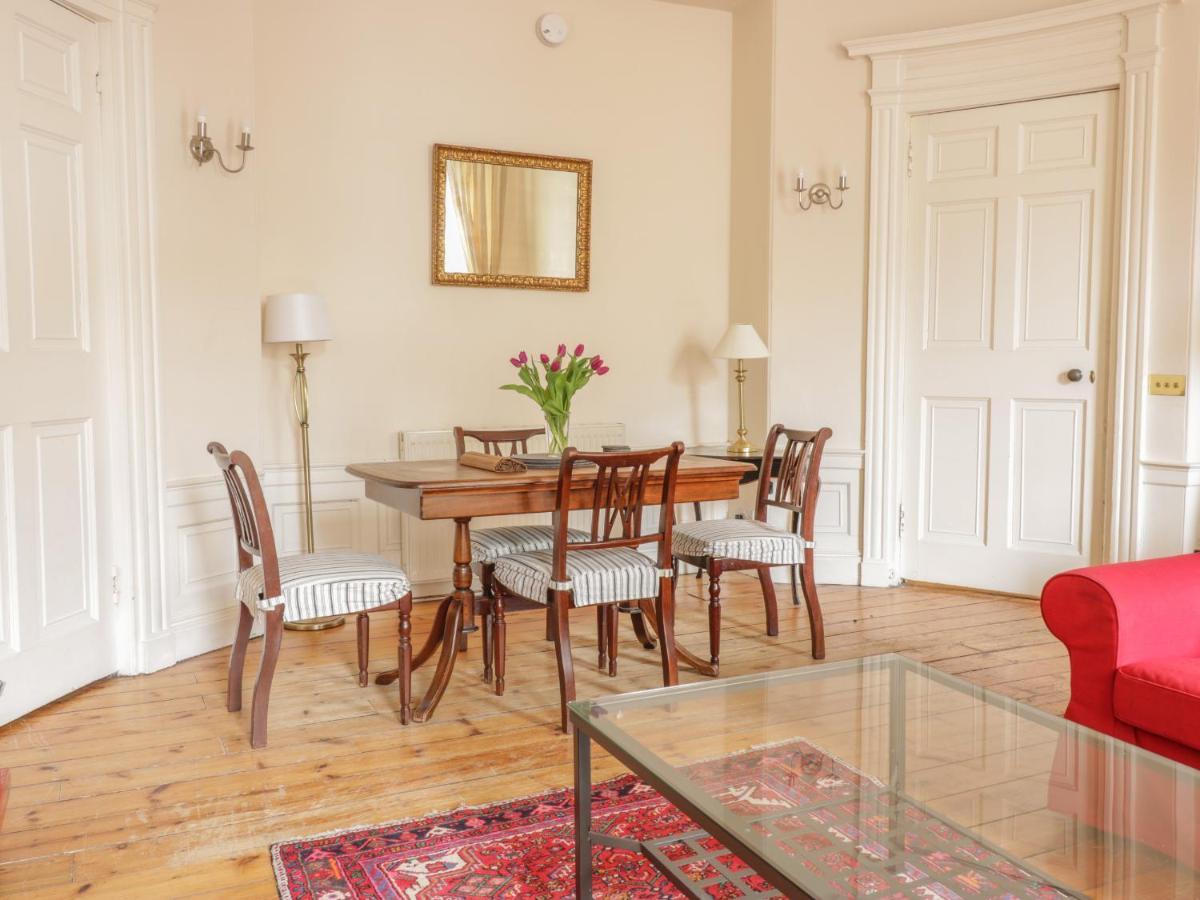 Apartment 3 Lynedoch Place,